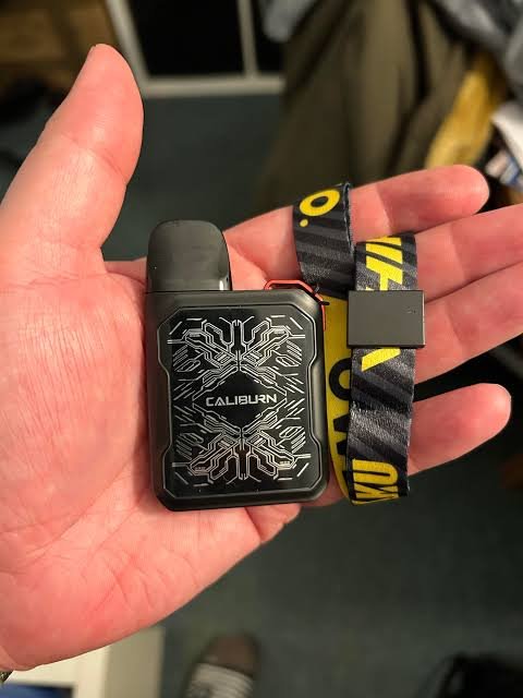 Caliburn Koko GK2 Light Edition (Black) con led. - Imagen 9